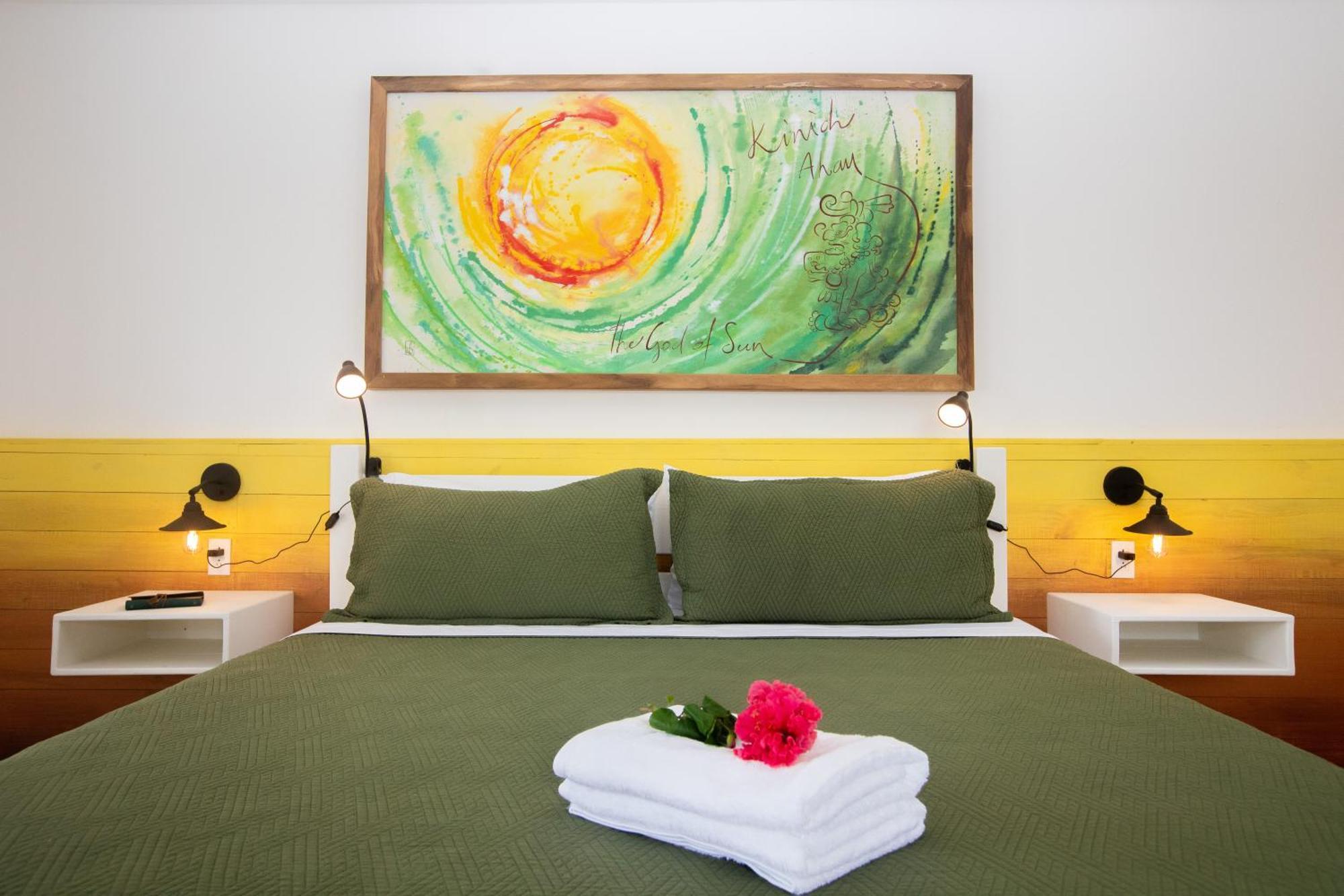 Treetops Hotel Caye Caulker Exterior photo